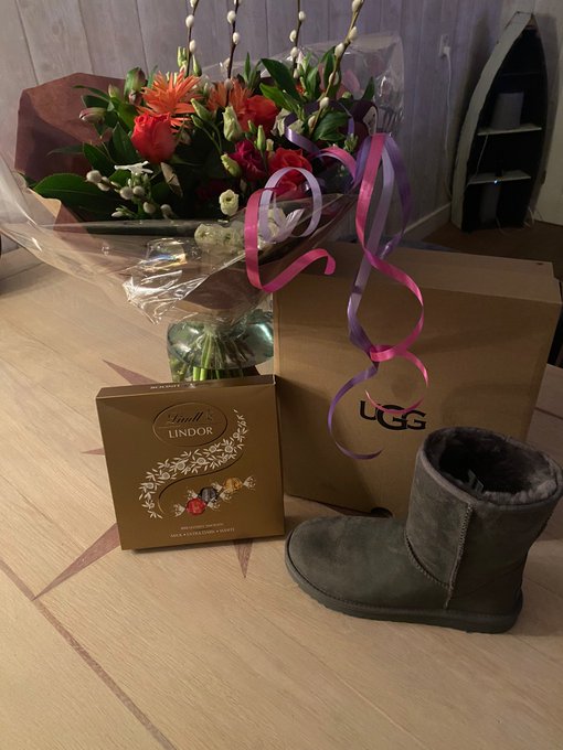 Morgen pas jarig maar nu al heerlijk verwend! Dankjewel x https://t.co/90Nhushuy4<a href="/tag/lingerie"class="tags"><span>#lingerie</span></a><a href="/tag/blond"class="tags"><span>#blond</span></a><a href="/tag/sexy"class="tags"><span>#sexy</span></a><a href="/tag/hot"class="tags"><span>#hot</span></a><a href="/tag/porn"class="tags"><span>#porn</span></a><a href="/tag/pussy"class="tags"><span>#pussy</span></a><a href="/tag/naugthy"class="tags"><span>#naugthy</span></a>