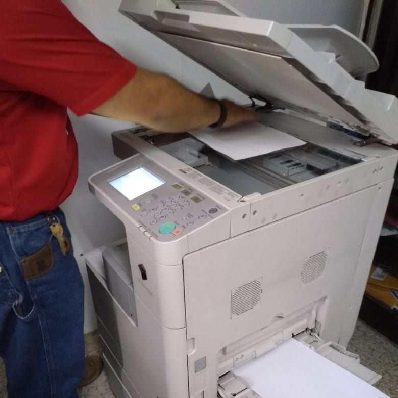 geeksolutionhnd's tweet photo. Auxiliar Informático 📱 - https://t.co/DlXl2lGuoB https://t.co/raBTLgeuRX