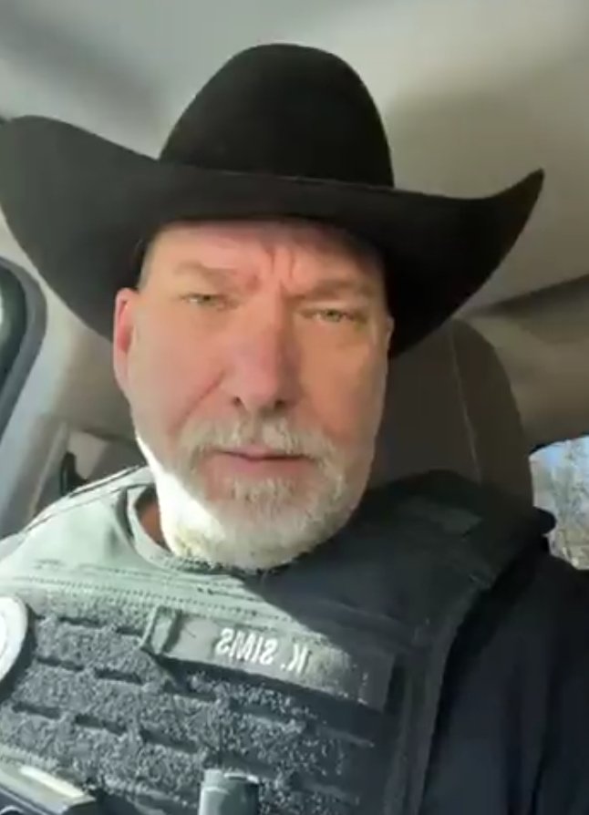 Erbsenkoerper's tweet photo. "I served 437 tours in #Whitemanistan open-carrying a gun to scare #LGBTQIA families going into a library. I got really scared when the #gaytriots had more supporters, so a friend called the #Insurrectionists to help. Now I make fun of #disabled #Veterans like @DanCrenshawTX." https://t.co/qMN7NIA8MN