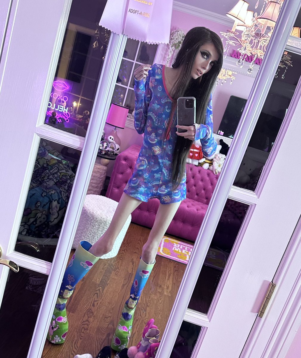 Eugenia Cooney tweet media