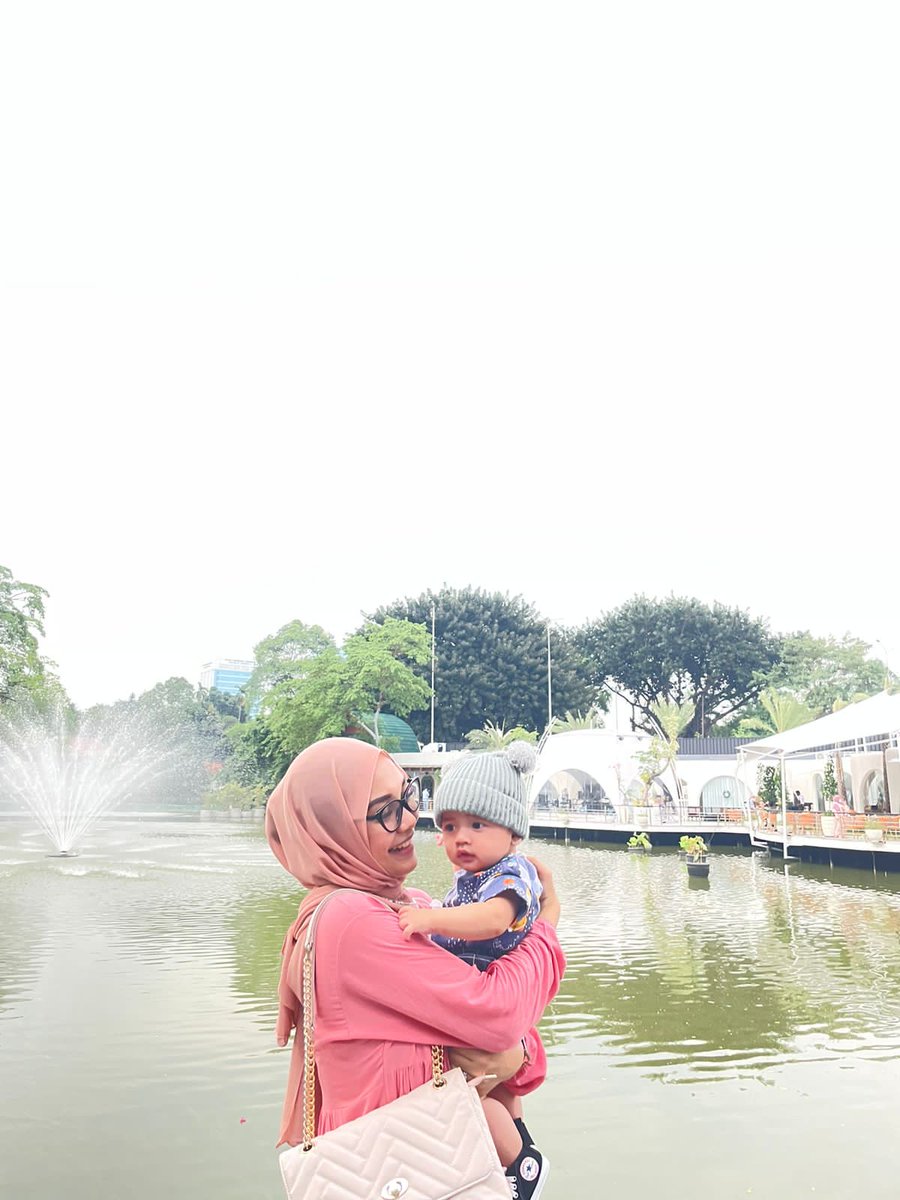 YaAllah, make it easy for me to make my fam happy 🤍