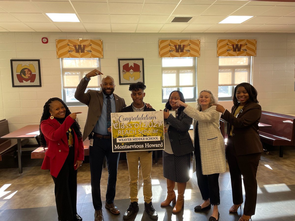 WeaverMiddle's tweet photo. Congratulations is in order! Our BCSD Reach Scholarship Prize Patrol team visited Weaver Middle to honor Montaevious Howard, 8th grade scholar. He is the 2027 Reach Scholarship recipient! We are Seminole proud! https://t.co/RpDKBVAzQM