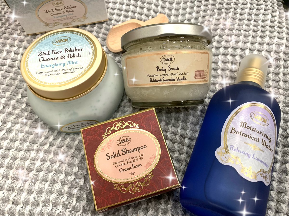 noocobiyou's tweet photo. SABON福袋とうちゃーく！
阪急で買ったけど、他の人は違う感じなのかな？！
化粧水は初めてー😄 https://t.co/vf5ugae2RH