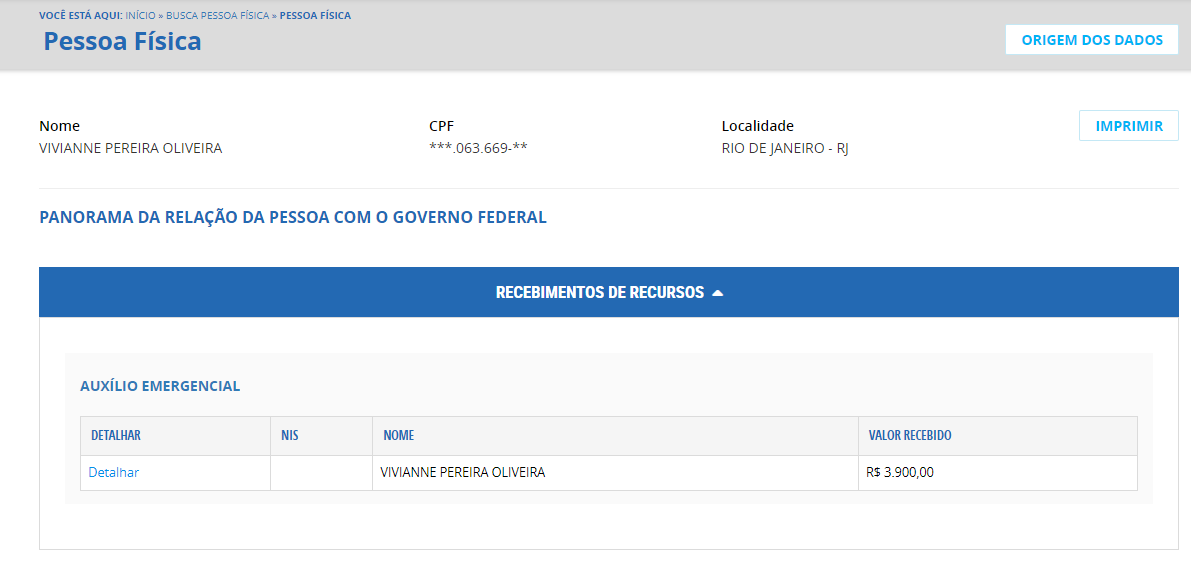 anonymousSCT's tweet photo. V3rg0nha nacional!

A mulher do lutador José Aldo, que publicamos que estava viajando com passagens pagas com d1nhe1r0 públ1c0, Viviane Pereira de Oliveira, recebeu R$3,9 mil de Auxílio Emergencial, que era para ser destinado à alguma família de baixa renda durante a pandemia. https://t.co/ut8G3hrCLF