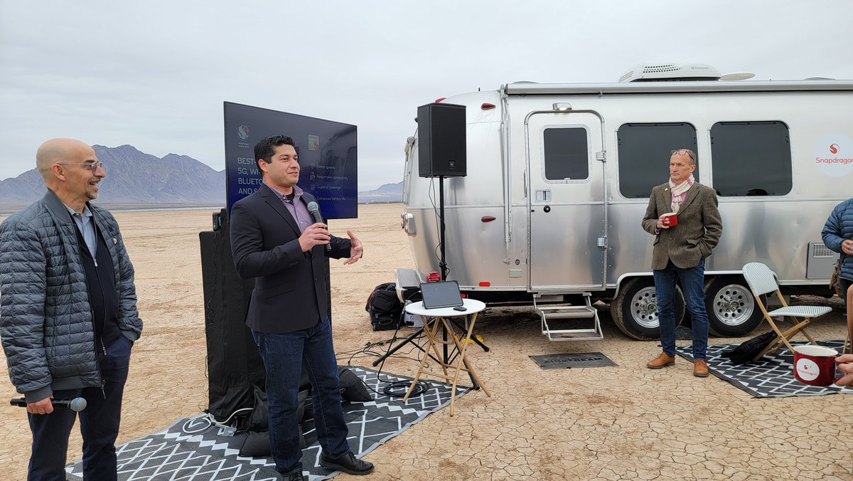 saschasegan's tweet photo. The sky's the limit! @Snapdragon is going satellite. Check your favorite tech/news pub for a hands on look :) https://t.co/1hz2gPO8nj https://t.co/QZEfdZnx9c