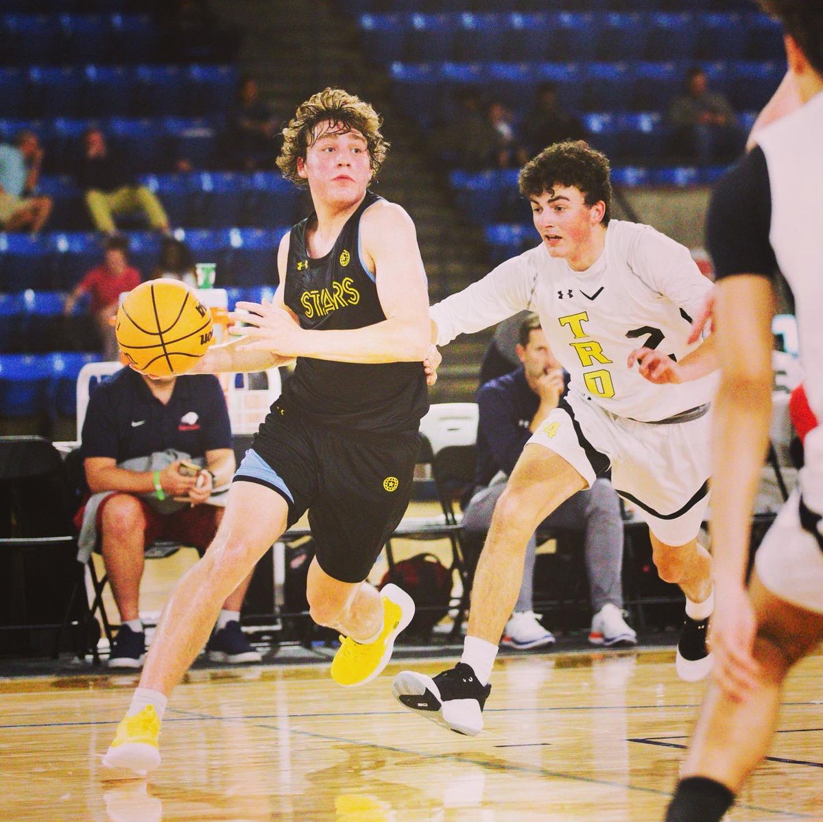 Mountain Stars Basketball (@_mountainstars) on Twitter photo Defending 6A State Champs, picking up right where they left off last year. Led by state tournament MVP, Lafayette commit <a href="/ashtonxwallace/">Ashton Wallace</a> and big man <a href="/AaronDunne21/">Aaron Dunne</a>, the American Fork HS Cavemen are well positioned to defend their title entering region play! Let’s go! #utahstars Defending 6A State Champs, picking up right where they left off last year. Led by state tournament MVP, Lafayette commit <a href="/ashtonxwallace/">Ashton Wallace</a> and big man <a href="/AaronDunne21/">Aaron Dunne</a>, the American Fork HS Cavemen are well positioned to defend their title entering region play! Let’s go! #utahstars