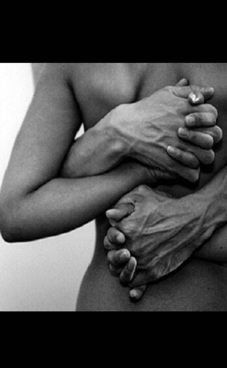 PSFiltres's tweet photo. Nouveau post pleins d’amour ce soir sur Insta… venez voir. 🔥
📸 Pinterest https://t.co/tcUwUBjngh