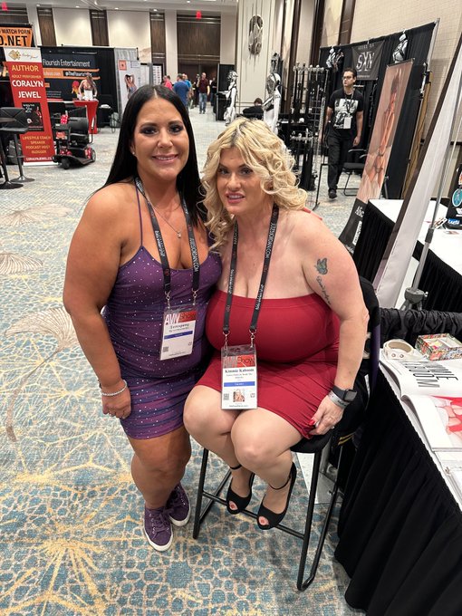 @teeteepawg and myself at ⁦@avnexpo⁩ https://t.co/GDMybFfBul<a class="tags" href="/tag/teeteepawg">@teeteepawg</a><a class="tags" target="_blank" title="On Twitter" href="/?out=eyJ0eXAiOiJKV1QiLCJhbGciOiJIUzUxMiJ9.eyJpYXQiOjE3MjMzNzE3MDUsImlzcyI6InR3cG9ybnN0YXJzLmNvbSIsIm5iZiI6MTcyMzM3MTcwNSwiZXhwIjoxNzU0OTA3NzA1LCJyZWRpcmVjdF91cmwiOiJodHRwczovL3R3aXR0ZXIuY29tL2F2bmV4cG8ifQ.xU6t_GJ-AbpEIXJtRISjp_WEhqsfiGUKqqB9KiAntv65fARG1umcPdOgn9beNykd7-yNIzHadA_2SJX_H0_96w">@avnexpo</a><a href="/tag/mvsales"class="tags"><span>#mvsales</span></a>