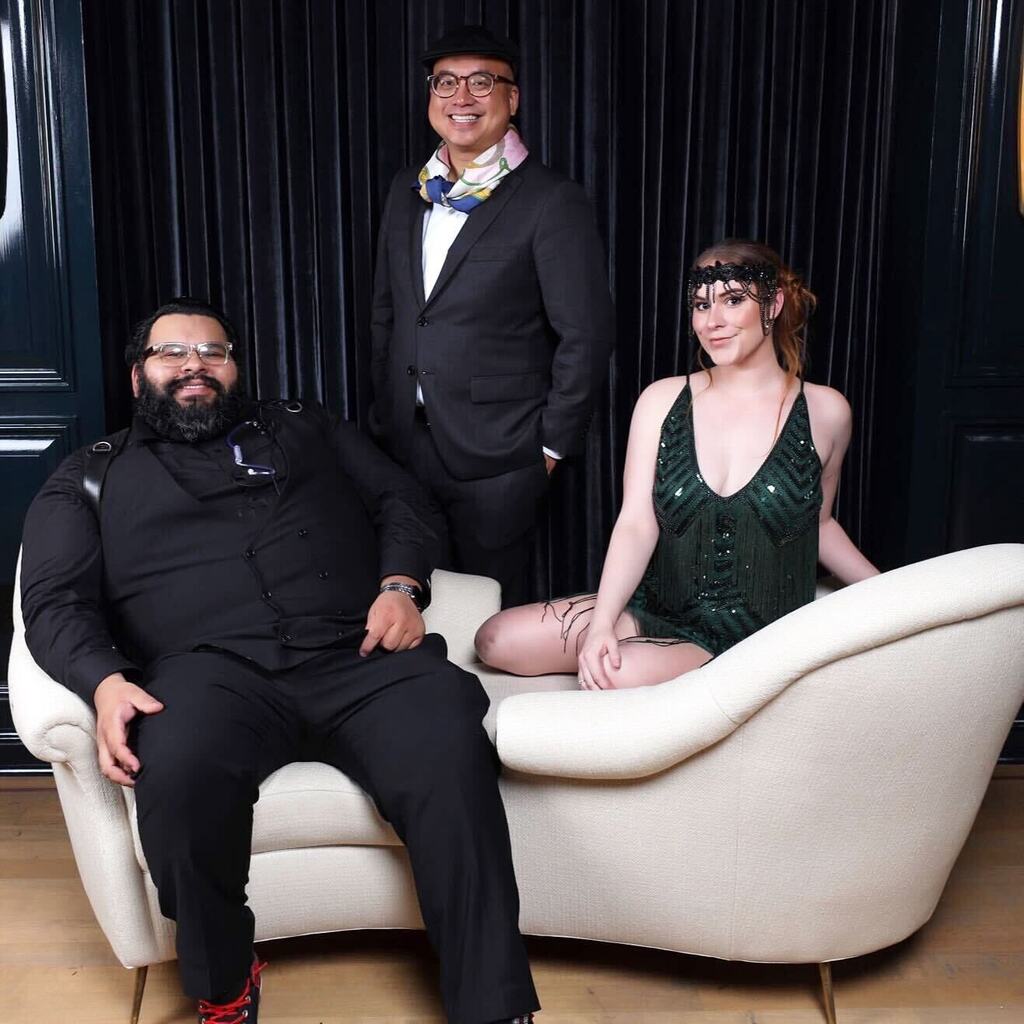 BoothEasy's tweet image. Happy New Year from the BoothEasy Austin team 🥳 Thank you to all of our clients and industry friends that helped make this year a success! From gorgeous weddings to fun corporate events to high-end house parties, we loved creating custom photo booth … instagr.am/p/CnC7oQWJsX3/