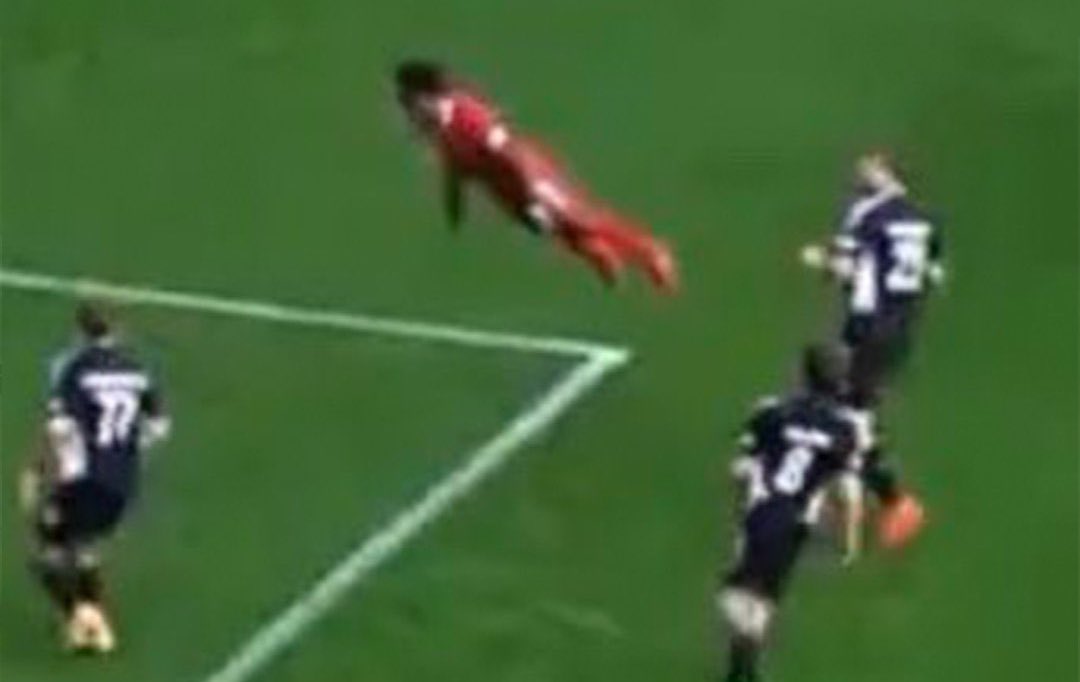 𝔩𝔞𝔭☃️ on Twitter "ayeejuju bro want me to jump in the shower like