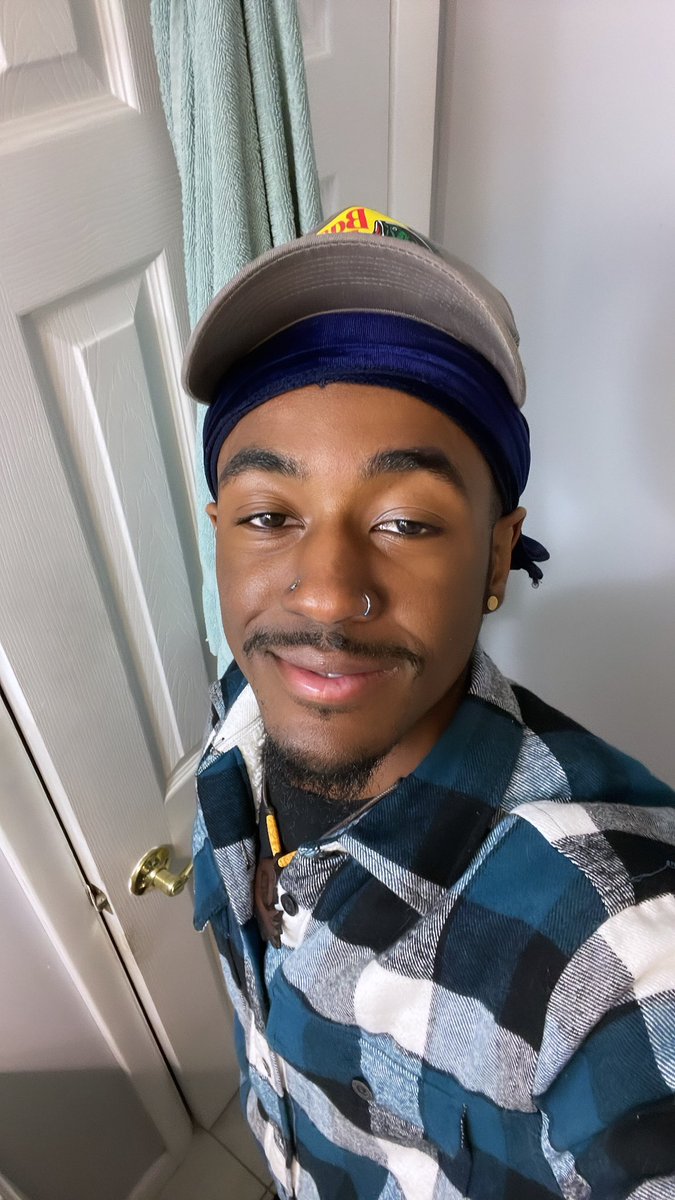 kingbleww23's tweet photo. I’ll be your Role Model https://t.co/oNaVVPCEdL