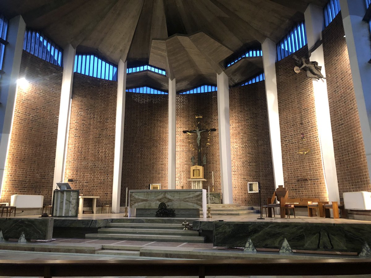 StCharlesGla's tweet photo. Weβll be attending #FirstFridayMass tomorrow morning at 10am as we celebrate the #EpiphanyOfTheLord. Please join us if you can. This feast day will be officially celebrated at Masses this weekend so it would be lovely for the children to attend Mass in their parish too. https://t.co/fpNVsbUHp8