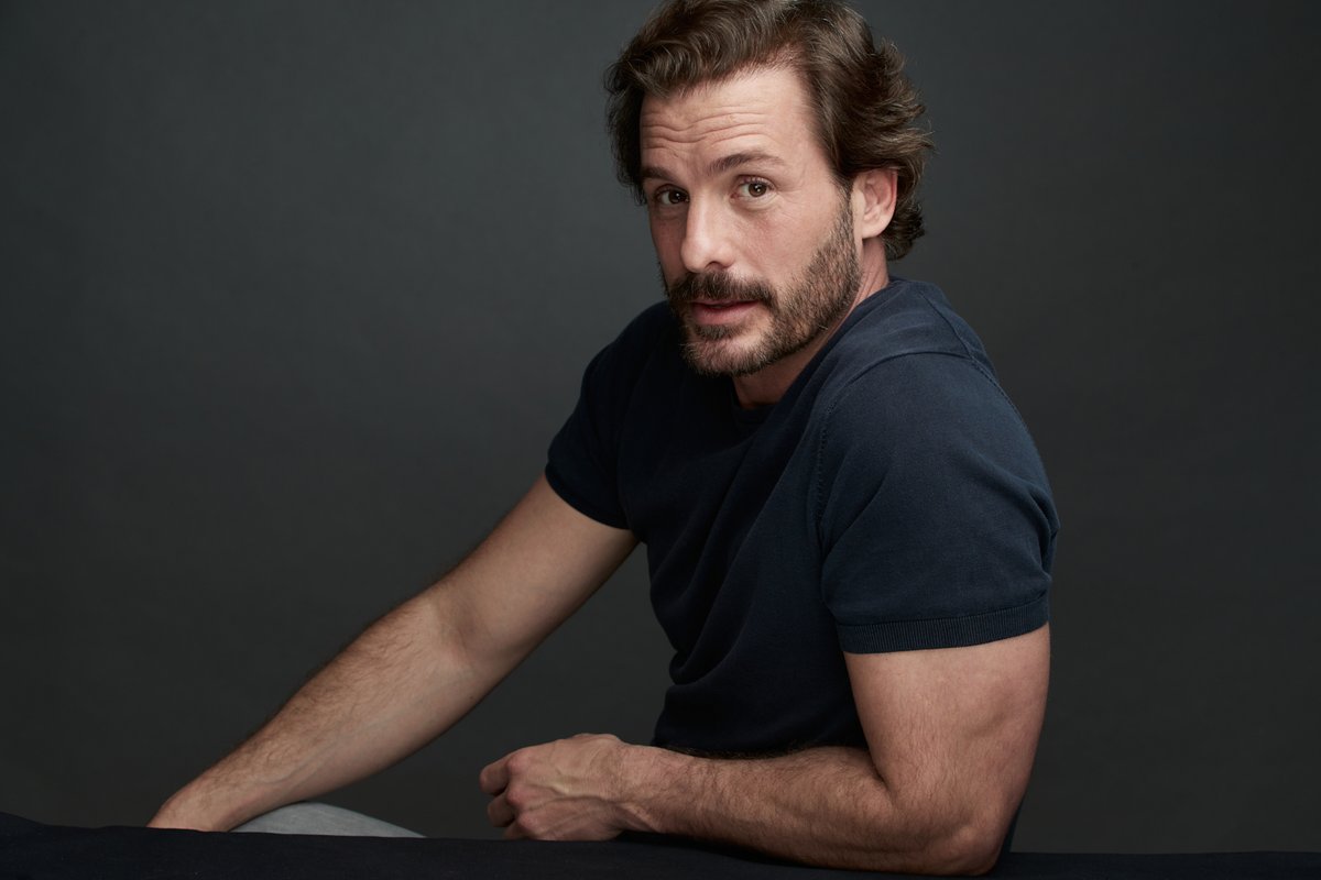 Un año más, en la #CabalgataMadrid2023,  el #ReyGaspar ha vuelto a causar furor. Fotos via <a href="/telemadrid/">Telemadrid</a>  y  @Javier_Mantrana. Ponga un  Beltran Iraburu en su vida.