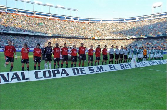 Queridos Reyes Magos 👑👑👑: 

Queremos: