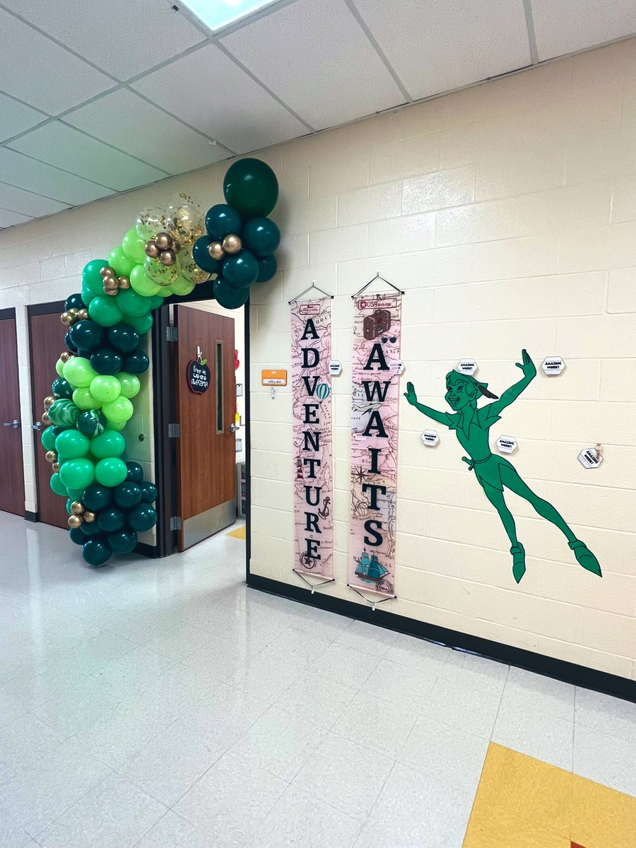 HaleyClassroom's tweet photo. Third grade theme- Peter Pan characters! We can’t wait to continue through this literary classic! 
🐊🏴‍☠️📗✨

#BCE #ELA #thirdgrade

@AnnHaley_RCS @KeglerLisa @teachkjw https://t.co/8rWMbtcm1s
