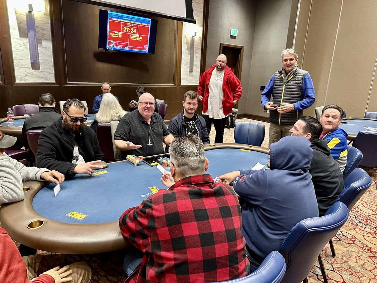 scottmx65's tweet photo. Look who’s in the box, @HoldemMedia_Dan truly does it all.  @lonmceachern eagerly anticipating how this shakes out.  Having fun at @TVPokerRoom https://t.co/gB4A4LX0Lf
