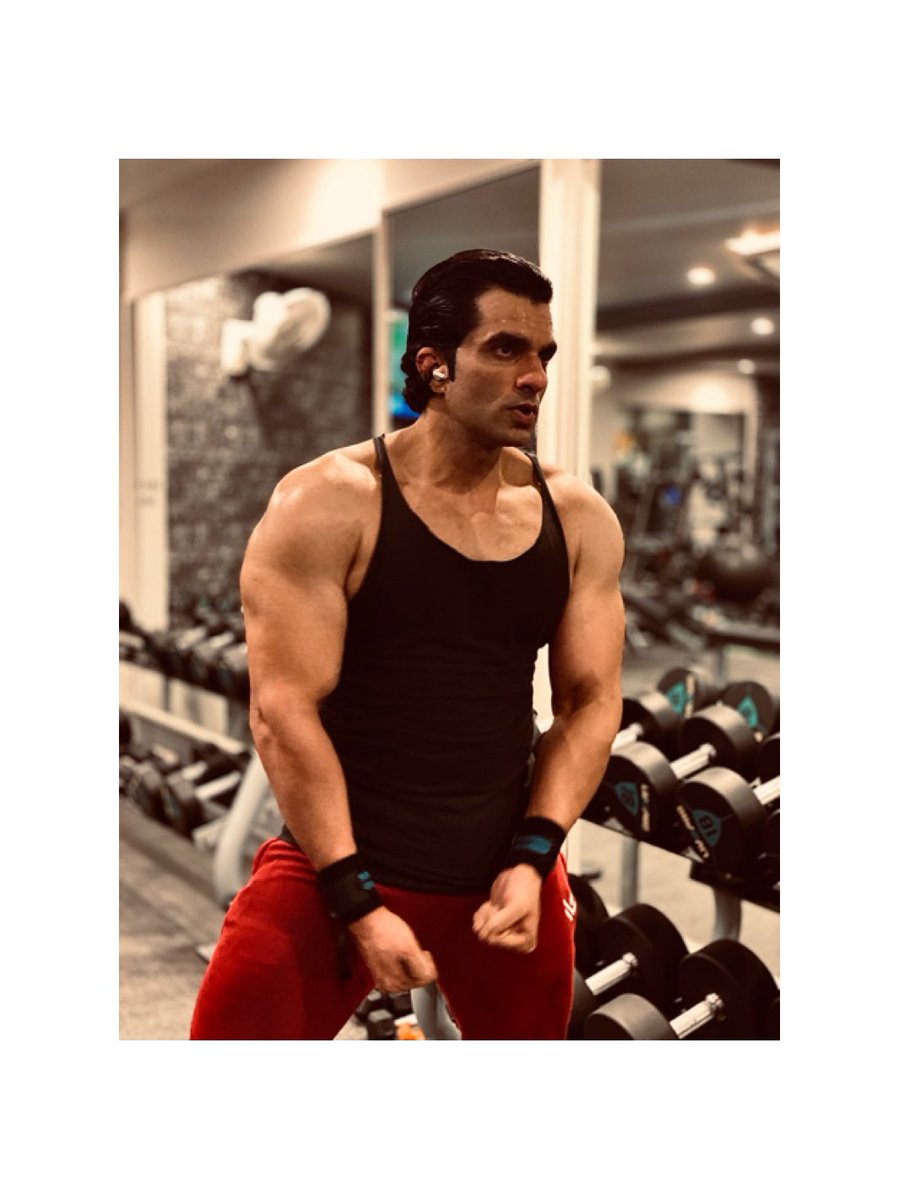 👑 Strive for continuous improvement, instead of perfection.” 👑
.
🌎Life Coach 
🦁👑The Rehman Abbas
.
@FitnessByRehman #FitnessModel #guru #lifecoach #FashionGate @HenryCavillNews @topmodeluk