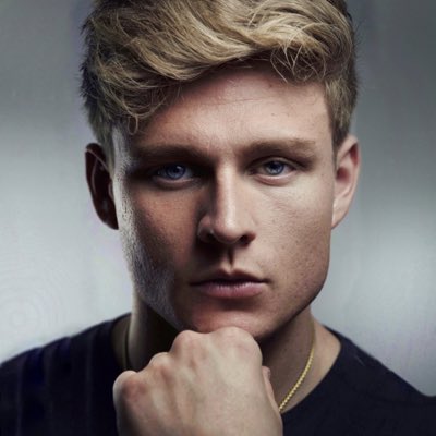itsjustbmoore's tweet photo. #NewProfilePic https://t.co/P4sNHWktB9