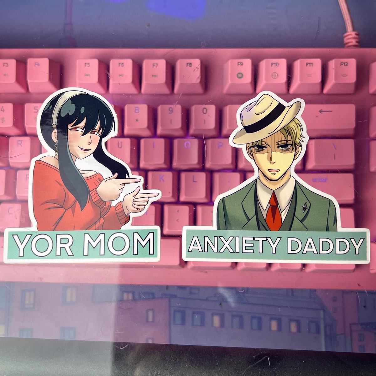 StudiosSuzu's tweet photo. Check it ooouuuuttt!!! Loidy stickers came in!!! And he goes perfectly with the “Yor” Mom sticker!!!!! Who should I make next? Anya? Bond? Frankie?? Let me know!!!!
#spyxfamily #loid #loidforger  #anxietydaddy #yor #yormom #art #digitalart #sticker #stickerdesign https://t.co/zdppO25KrE