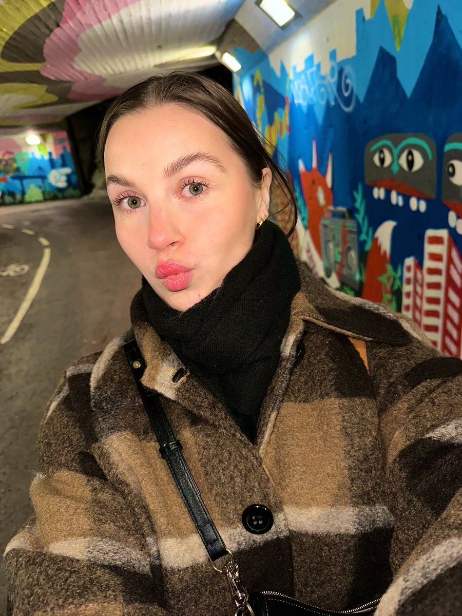OMoskari's tweet photo. hope yall had a great 1st week of 2023 😚 #NewYear2023 https://t.co/oeWNBmFGBA