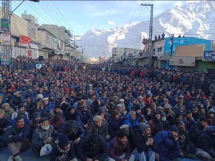 I_am_Xeee's tweet photo. Long live Resistance 
#GilgitBaltistan
#bajwa_traitor 
#GB_strike 
#Rawalpindi 
#Earthquake https://t.co/6KwVmuOdYr
