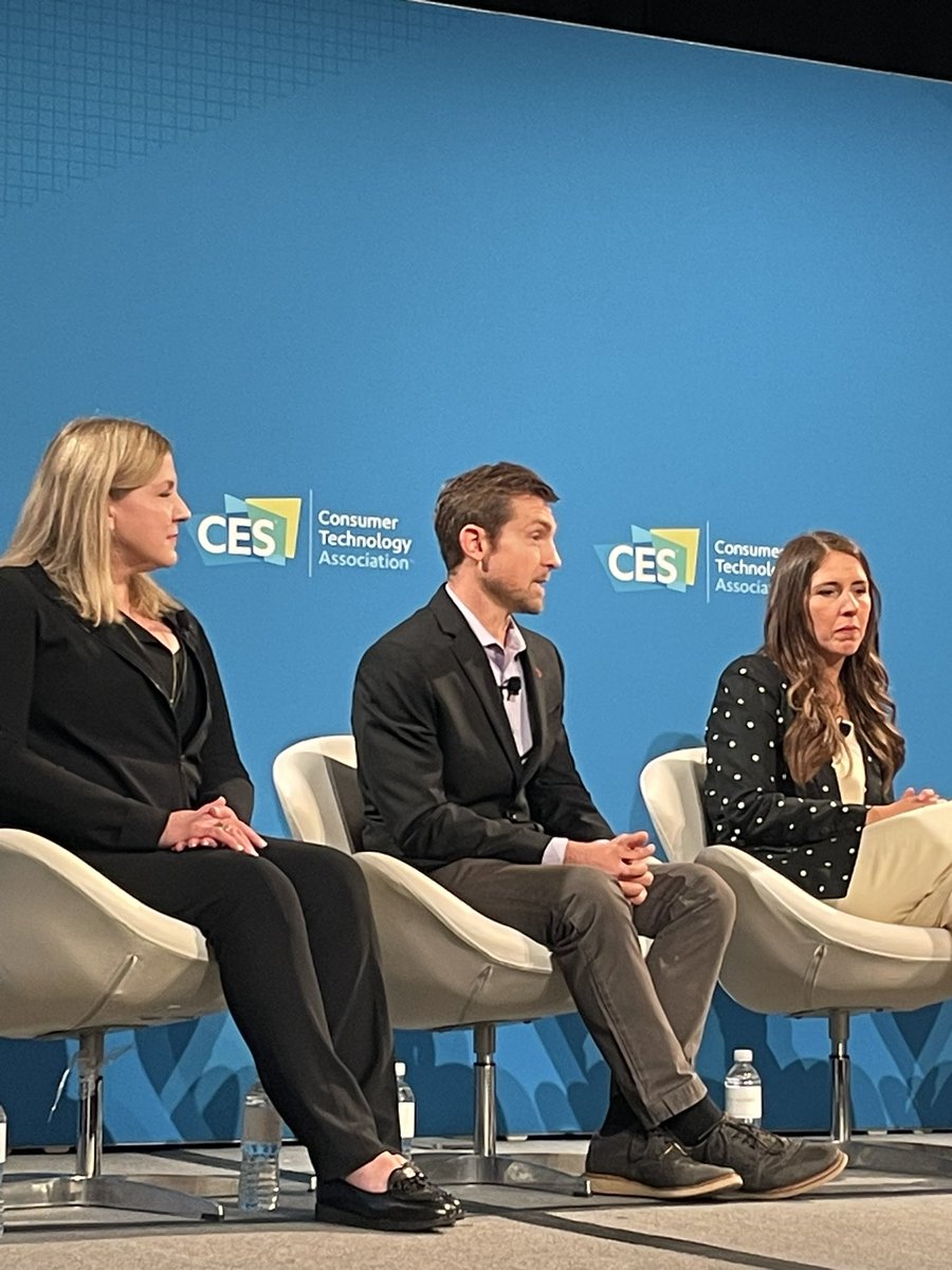 “Talent will flow to the place of greatest flexibility… and ask themselves does this reflect the reality we’re living in.” @darrenmurph is spot on for how teams need to consider retention and engagement #allremote #futureofwork #ces2023 #ces