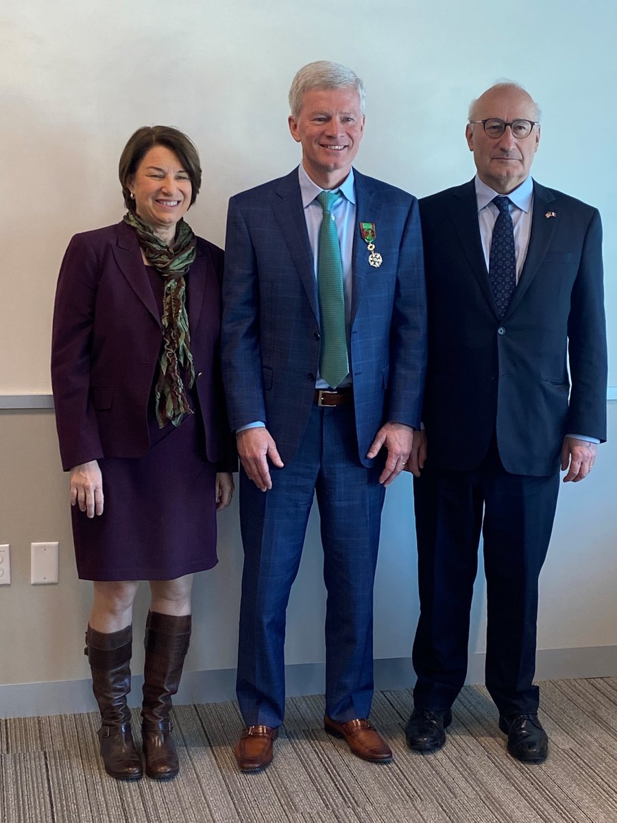 Congrats to Brian Sikes, <a href="/Cargill/">Cargill</a> Pdt &amp; CEO, who was presented the medal of Officer in the Order of Agricultural Merit by 🇫🇷 Amb. @Ph_Etienne in the presence of <a href="/SenAmyKlobuchar/">Senator Amy Klobuchar</a>. It recognizes the many ways #Cargill has served French farmers and the economy for nearly 60 years.