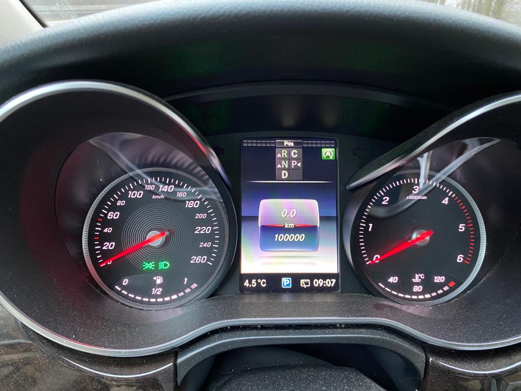 Matthias Ruch (@matthias_ruch) on Twitter photo 100.000 Kilometer ohne Pannen und Macken. Vielen Dank, liebe V-Klasse, Du bist wahrlich unser guter Stern auf allen Straßen.
<a href="/MercedesBenz_DE/">Mercedes-Benz Deutschland</a> 100.000 Kilometer ohne Pannen und Macken. Vielen Dank, liebe V-Klasse, Du bist wahrlich unser guter Stern auf allen Straßen.
<a href="/MercedesBenz_DE/">Mercedes-Benz Deutschland</a>