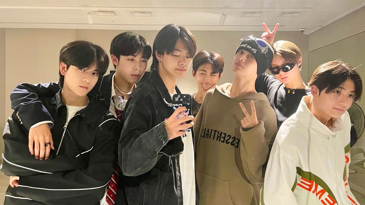 trainee__a__'s tweet photo. I miss my boys so bad 💔 #TraineeA #Trainee_A https://t.co/vnZkbqw3je