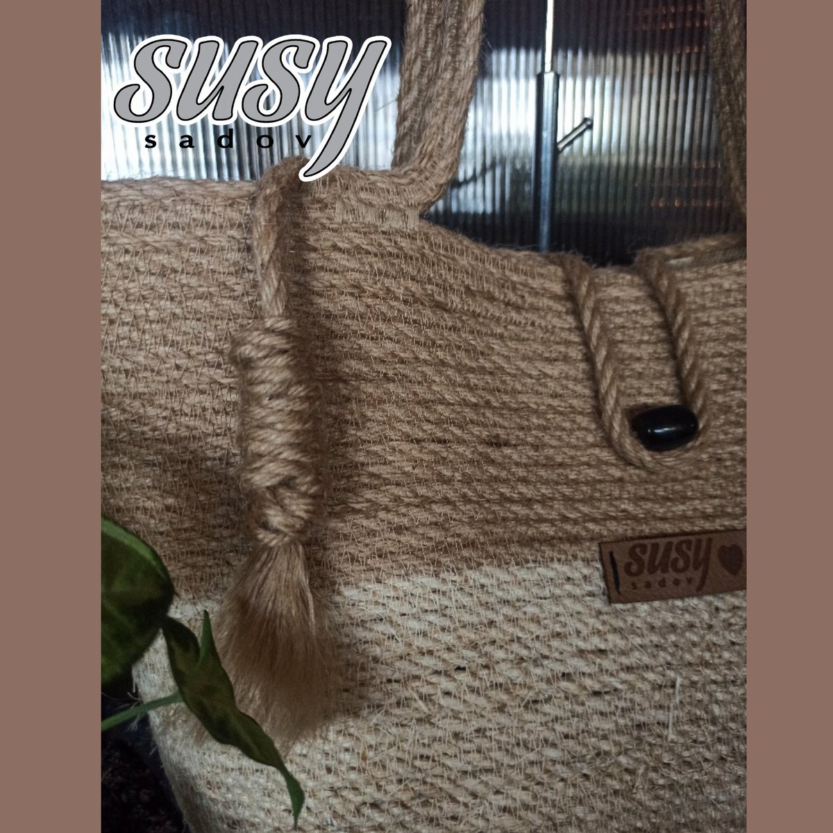 SusySadov's tweet photo. Si !! Estás carteras las fabricó yo, completamente hechas a mano.

Nuevo año, Nueva Colección

Colores tierra, colores neutros, combinables con todo y para todo

Set de Cartera grande y Clutch 

Producción muy linitada

Te invito a visitarme en Instagram
https://t.co/wEb6hlTve3 https://t.co/FxXyOCuQL7