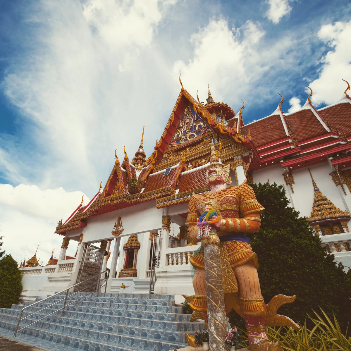 วัดโบสถ์บน #วัดไทย #temple #religion #Buddhism #faith #travel #Travelthailand #landmark #lumix #lumixgx9 #laowa7_5mm #thailand🇹🇭