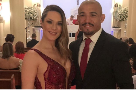 Dona de mansão onde Bolsonaro se esconde na Flórida recebeu Auxílio Emergencial na pandemia

Saiba mais: tiny.cc/dzw2vz