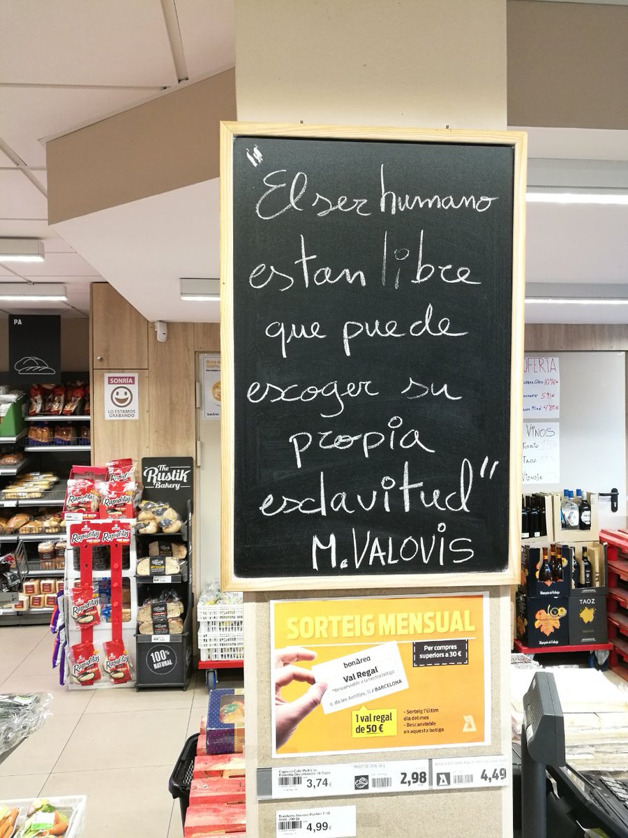 ElSoteras's tweet photo. Molt a favor de les cites motivadores del bonArea del barri. Llegint això a qui no li entren ganes de comprar unes butis? https://t.co/HFikUJm2Yy