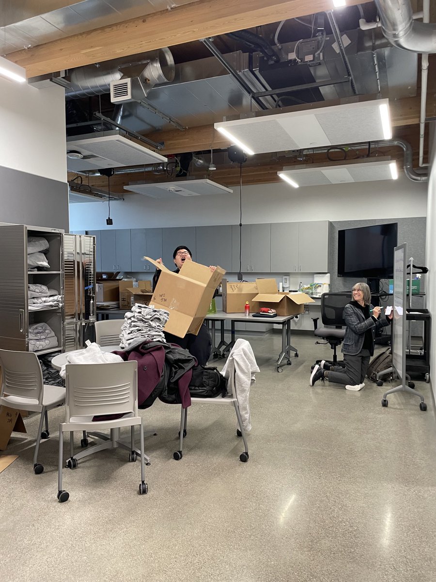 Moving in is so much fun! Celebrating the new ⁦<a href="/uwtacoma/">UW Tacoma</a>⁩ GID LAB spaces! Open invitation to our campus and community partners to visit! ⁦@uwevansschool⁩ ⁦<a href="/hcdeUW/">UW Human Centered Design & Engineering (HCDE)</a>⁩ ⁦<a href="/UWTInvolvement/">UW Tacoma Student Involvement</a>⁩ ⁦<a href="/UWPC/">United Way of Pierce County</a>⁩ ⁦<a href="/Tacoma_Chamber/">Tacoma-Pierce County Chamber</a>⁩ ⁦<a href="/GIX_edu/">Global Innovation Exchange (GIX)</a>⁩ ⁦