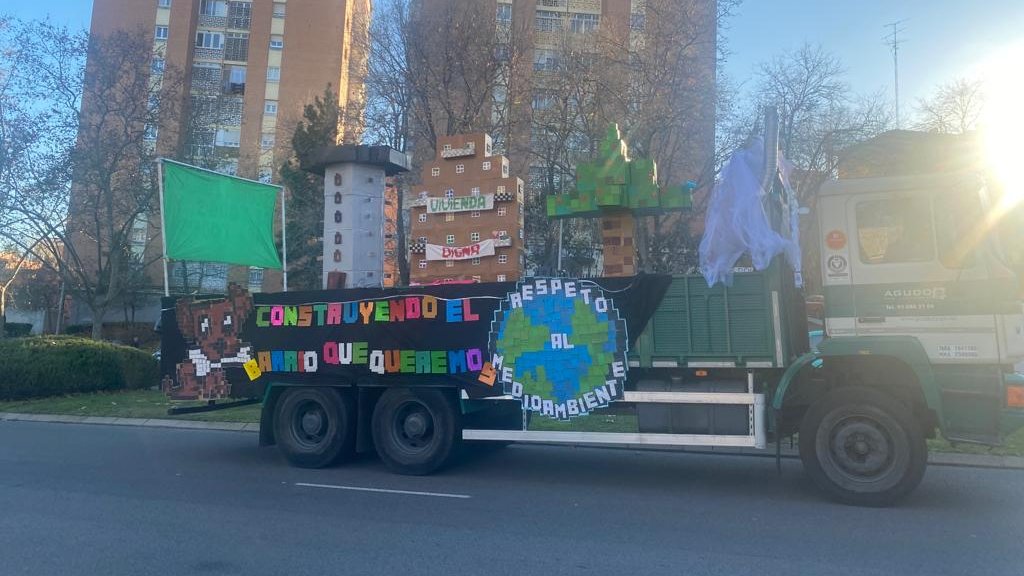 SenecaAmpa's tweet photo. Ha sido una cabalgata super divertida, tanto recorrer las calles como crearla

Os agradecemos el entusiasmo en esta noche tan bonita y tan especial 

GRACIAS 💚❤️💜 https://t.co/Hu9x0V8dVR