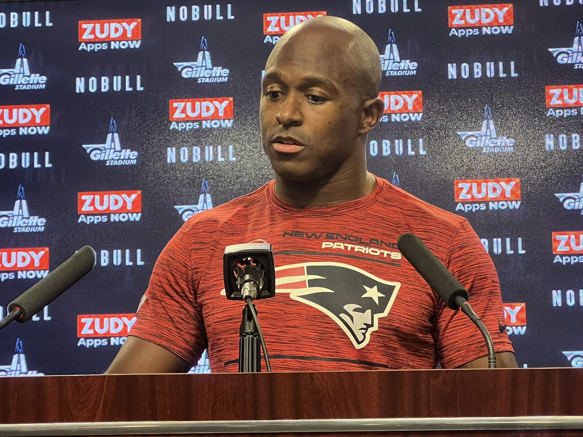 MikeReiss's tweet photo. Matthew Slater said Bill Belichick asked him to lead the Patriots in prayer, for Damar Hamlin, earlier this week.

“Our primary concern is that he makes a full recovery,” Slater said. https://t.co/GrB9yACuU3