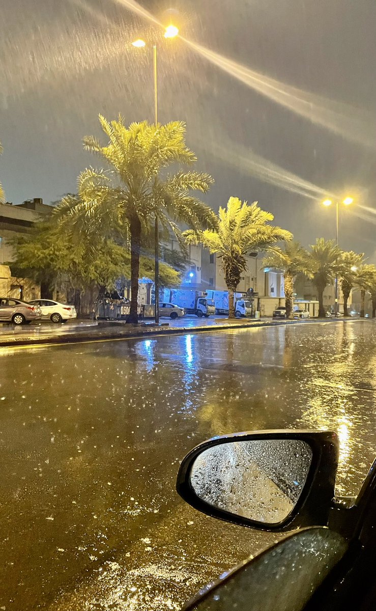 shiko__97's tweet photo. 🤍🌧️ https://t.co/Pto4QgyuyC
