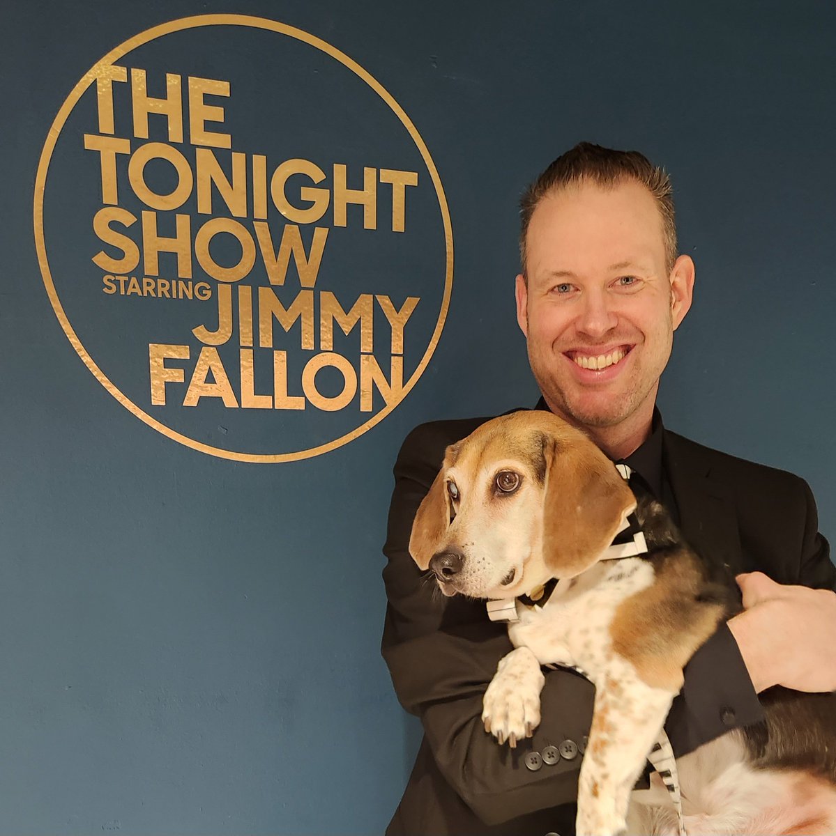 buddymercurydog's tweet image. When Jimmy Fallon calls, you ask Dad for a ride to New York City! 

📺 The Tonight Show Starring Jimmy Fallon and Buddy Mercury

Tonight! 11:35pm EST on NBC
Thursday, January 5, 2023

@FallonTonight
@buddymercurydog

#thetonightshow #buddymercury #jimmyfallon #whatsupdog #dogs