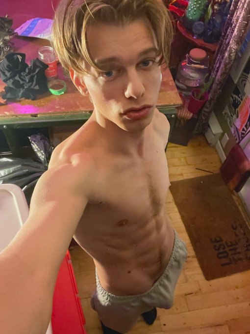 You can listen to my interview with @fakedansavage on https://t.co/q5eml7PLOG 🥳 https://t.co/ppuIC4L<a class="tags" target="_blank" title="On Twitter" href="/?out=eyJ0eXAiOiJKV1QiLCJhbGciOiJIUzUxMiJ9.eyJpYXQiOjE3MTkwNDYyNzgsImlzcyI6InR3cG9ybnN0YXJzLmNvbSIsIm5iZiI6MTcxOTA0NjI3OCwiZXhwIjoxNzUwNTgyMjc4LCJyZWRpcmVjdF91cmwiOiJodHRwczovL3R3aXR0ZXIuY29tL2Zha2VkYW5zYXZhZ2UifQ.EJrFXrnR9KJn8o20IGaaU7snbpmxd1cGAw9NtoDMu-e-QPDGVpGnI4bEGnfBhrHZ8gxpo5sSY_j552RH0bxZ0Q">@fakedansavage</a>