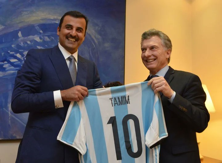 ProArgentinos's tweet photo. Qué honor recibir al distinguido Su Alteza Emir de Qatar,en nuestra bella Argentina 
Su visita, muestra el  interés y aprecio hacia nuestro país y a @mauriciomacri   
Esperamos sigan fortaleciendo nuestras relaciones en el futuro #Qatar #Argentina #MauricioMacri https://t.co/SHpRQwWx0X