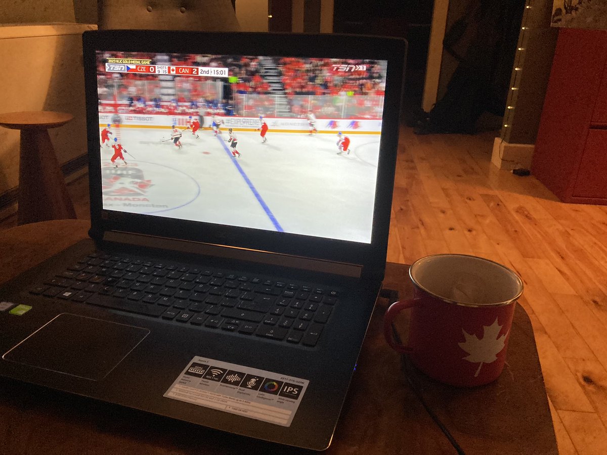 portiaclarkcbc's tweet photo. This game!!! 🇨🇦🇨🇦🇨🇦 #laterbedtime https://t.co/mPwheBCFho