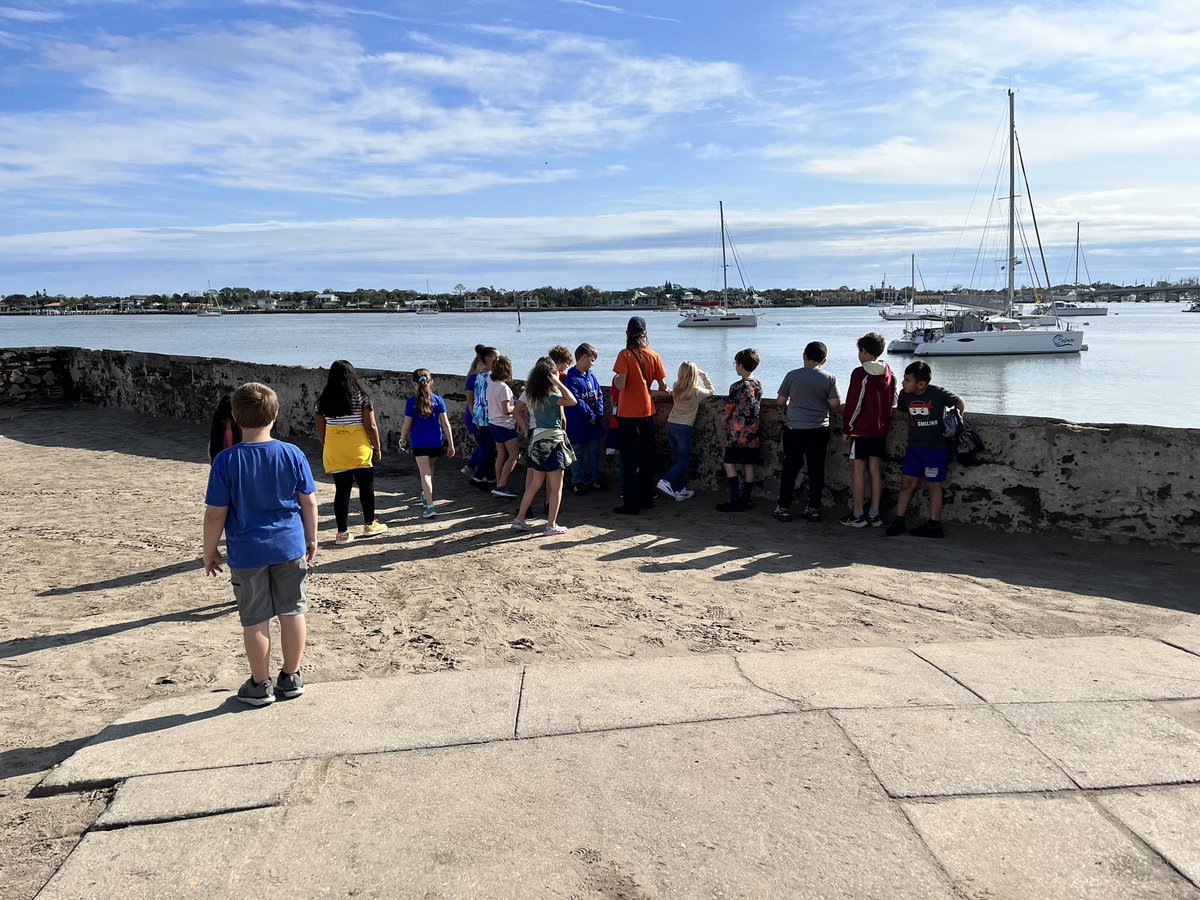 meetMsMoyer's tweet photo. Had such a great time in St. Augustine with the coolest kids today ♥️ #staugustine #fieldtrip #gme https://t.co/yDyoPfFhqV