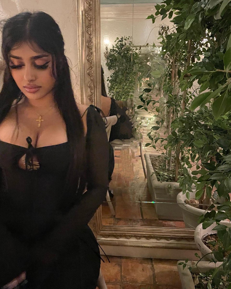 L♡VER on Twitter: "RT @hanamymood: pov we’re on a date but i hate u"