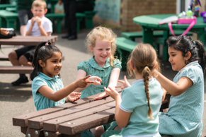 OLICATchaplains's tweet photo. 9am @OlicatSchools First Friday Prayer Chain. This hour we are joined by @STMBedford Morning Prayers, Key Stage 2 @stgregoryscps and @SJSGPrimary  celebrating their Epiphany Mass. Can you join us and pray? 
#olicatcommunity https://t.co/HJWnfmtJAe