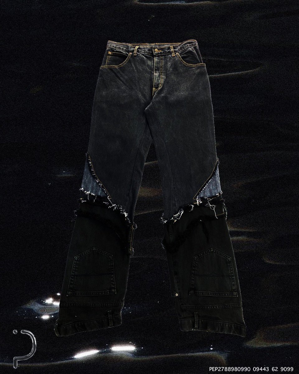 This piece was made from 3 carefully selected denim pants pieces.