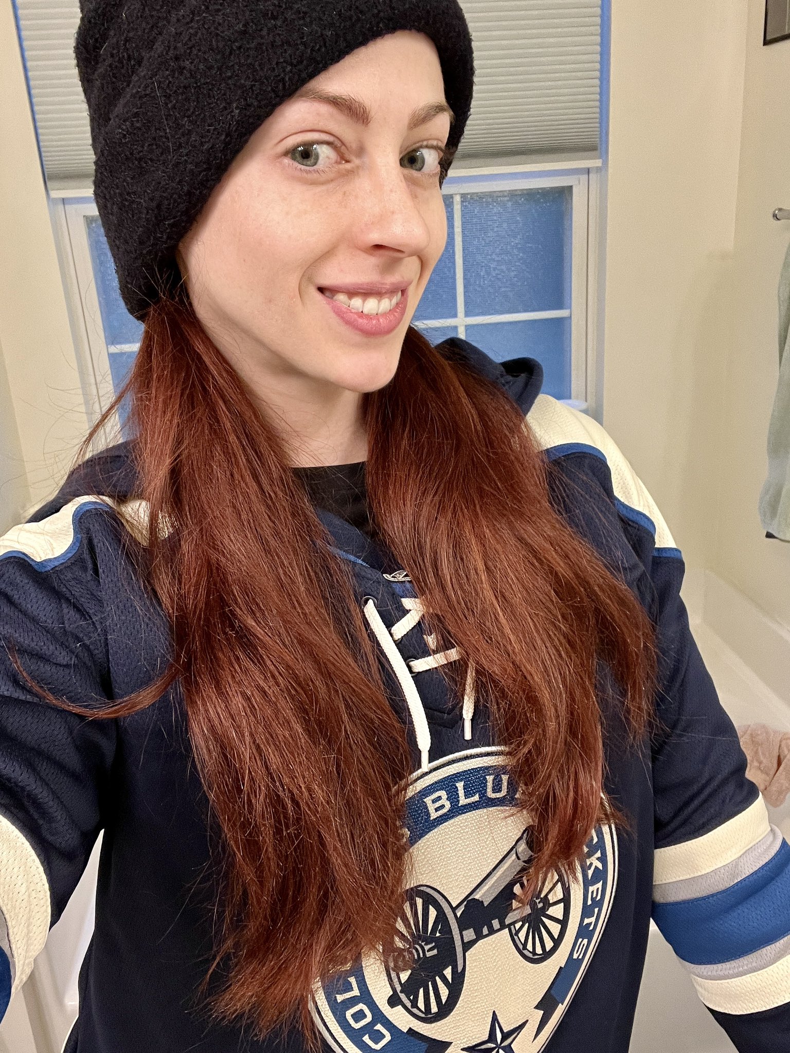 TW Pornstars Goddess Nikki Kit Twitter Going To Watch A Hockey Game tw-pornstars-goddess-nikki-kit-twitter-going-to-watch-a-hockey-game
