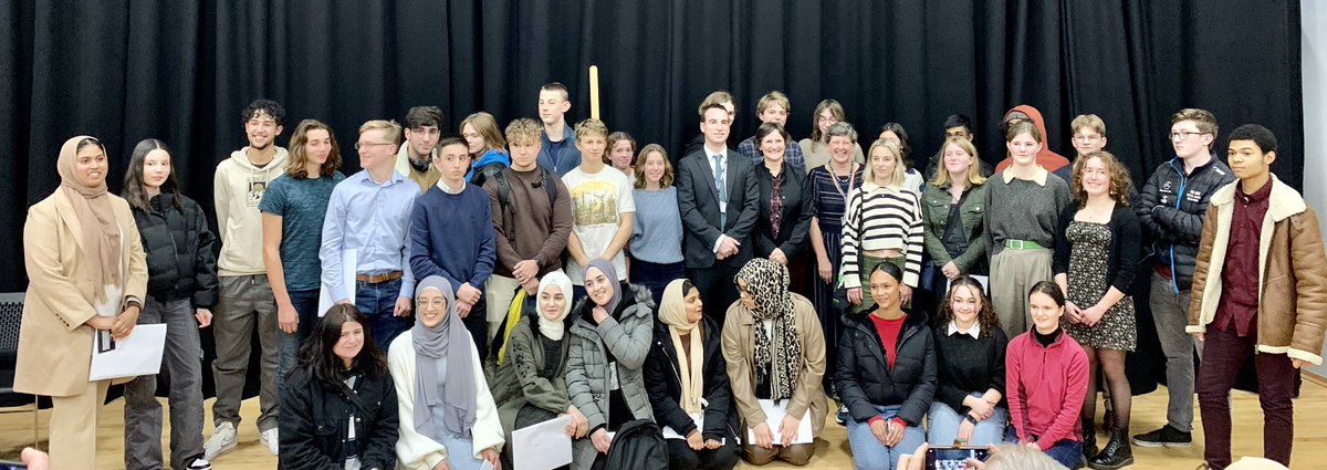 OxfordSpiresAc's tweet photo. What a pleasure to celebrate A level and GCSE success at our annual Presentation Evening. Huge thanks to Professor Irene Tracey, the new Vice Chancellor of @UniofOxford, for taking time out of a very busy week to present prizes and certificates. #InSpiringStudents https://t.co/EzEME737pI