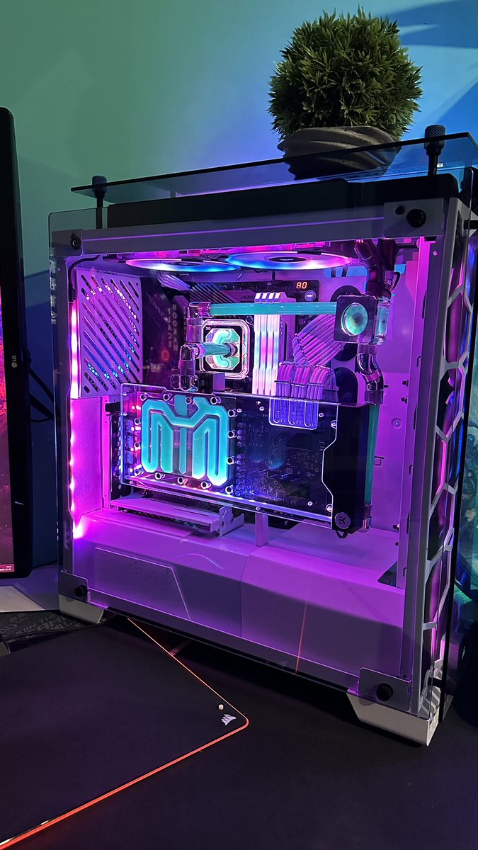 mr_b3ard_'s tweet photo. 💧Project WaterCooled v3.0💧

Ez a PC-m harmadik variánsa.

A build videót meg tudjátok nézni YouTube-on. 🤓

@EKWaterBlocks @alphacool @CORSAIR @TEAMEVGA 

#ekwb #alphacool #corsair #evga 

🔴 https://t.co/g3k069niTa https://t.co/akoifs4oyD