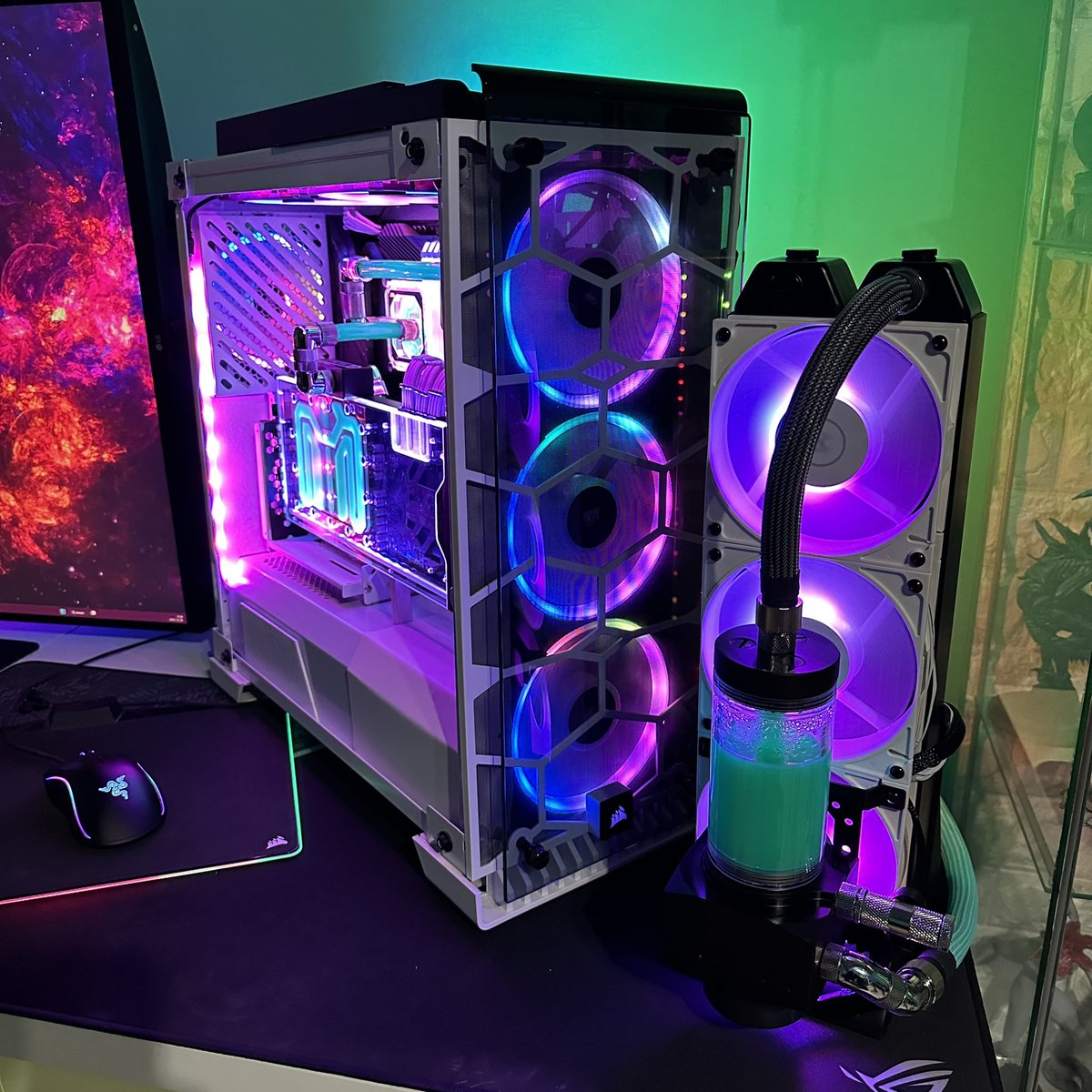 mr_b3ard_'s tweet photo. 💧Project WaterCooled v3.0💧

Ez a PC-m harmadik variánsa.

A build videót meg tudjátok nézni YouTube-on. 🤓

@EKWaterBlocks @alphacool @CORSAIR @TEAMEVGA 

#ekwb #alphacool #corsair #evga 

🔴 https://t.co/g3k069niTa https://t.co/akoifs4oyD