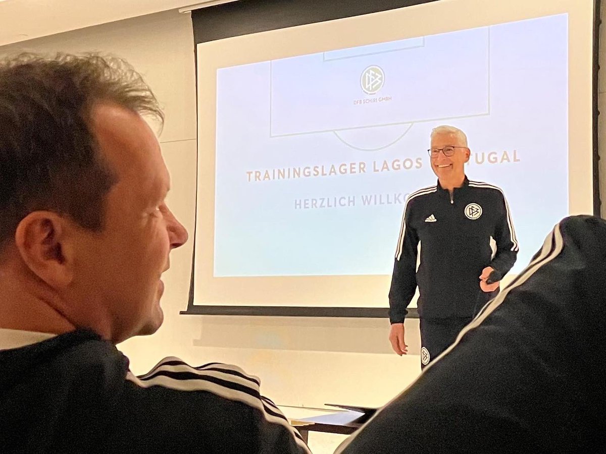 SrAnsetzungen's tweet photo. Trainingslager in Lagos 🇵🇹
📸 : DFB Schiedsrichter Facebook
#Traininglager #Trainingscamp #DFBSchiris #DFBReferee #FIFAReferee #FIFASchiris #Lagos #Portugal #Vorbereitung #Preparation #Saison20222023 #Bundesliga #2Bundesliga https://t.co/g0whmfbpIK